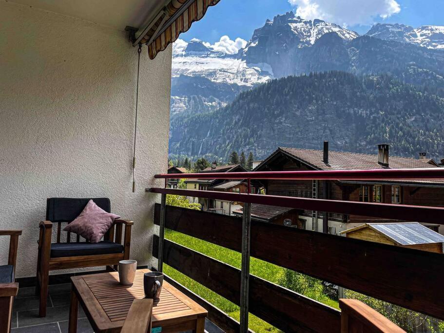 Swiss Alps Lodge Kandersteg Bagian luar foto