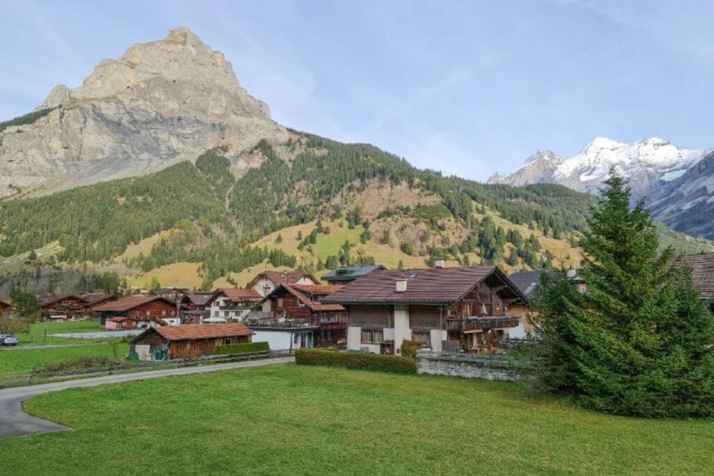 Swiss Alps Lodge Kandersteg Bagian luar foto